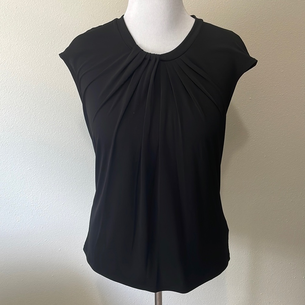 Liz Claiborne Medium Black Sleeveless Dress Blouse with Zipper Detail in Back